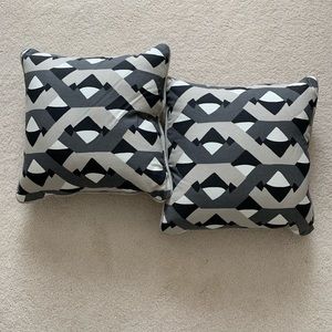 Modern Pillow Set! 18in by 18in! Never Used!